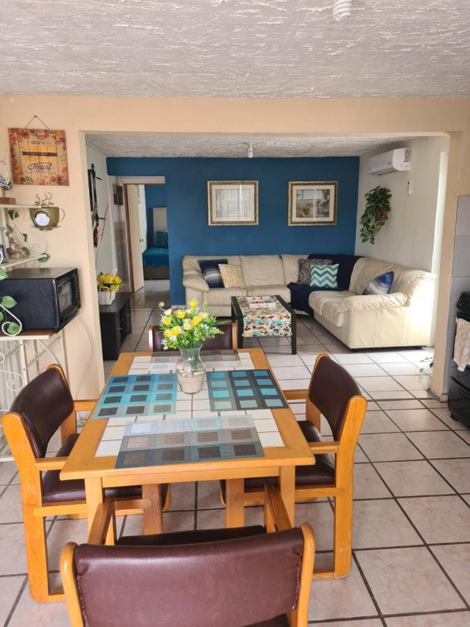 Departamento Sunny Apartment Rocky Point Exterior photo
